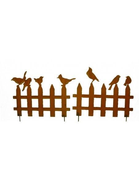 Zweiteiliger Zaun aus Edelrost bestückt mit Vögeln 