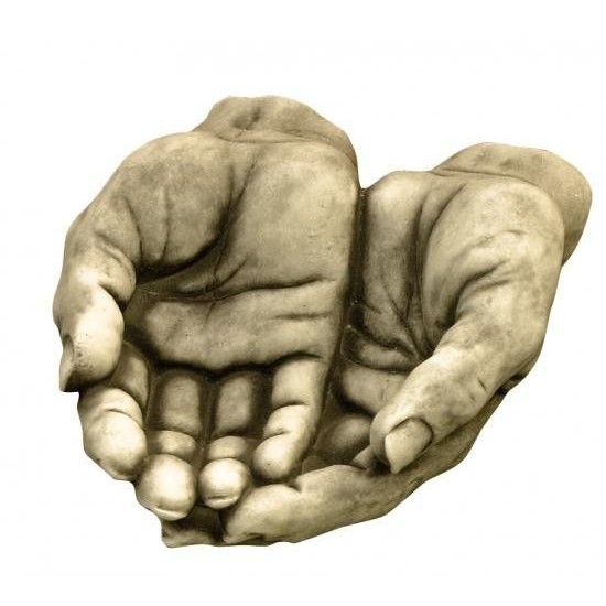 Grabschmuck Männerhände aus Stein mit Rosteffekt 21 cm lang