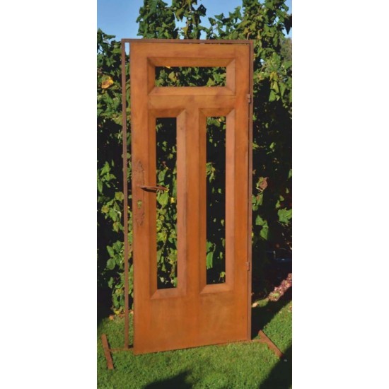 Türe für den Garten als Deko