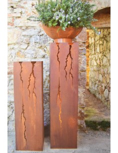 Deko Säule mit Rissen aus Edelrost  - Gartendeko 2