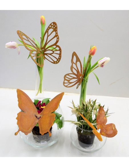 Blumenvasen verzieren Idee Schmetterlingsdeko