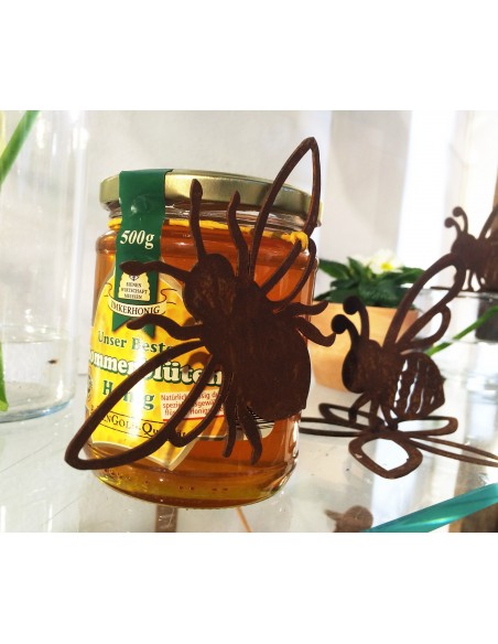 Honig verschenken mit einer Biene Metall als Geschenkidee für Imker 