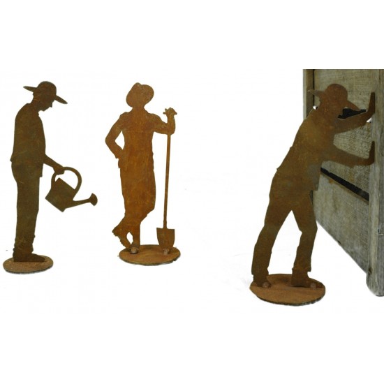 Rost Mini Gärtner "Heinz" Höhe 18 cm auf Platte Metalldeko günstig