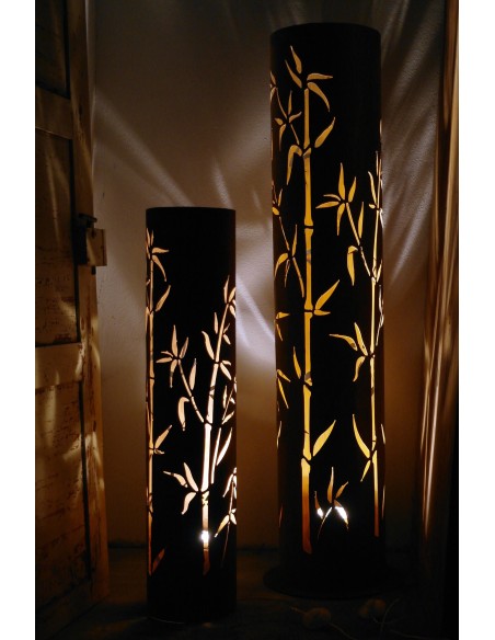 Beleuchtete Bambussäule, mit Licht und Schattenspiel Beleuchtete Bambussäule, mit Licht und Schattenspiel