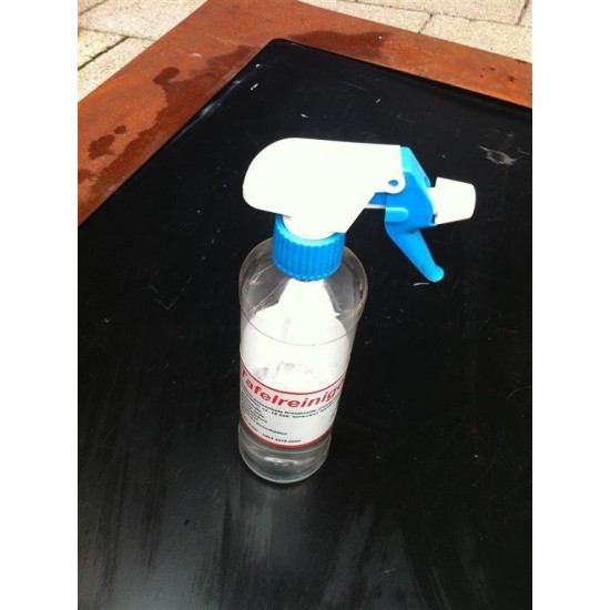Tafelreiniger mit Sprüflasche