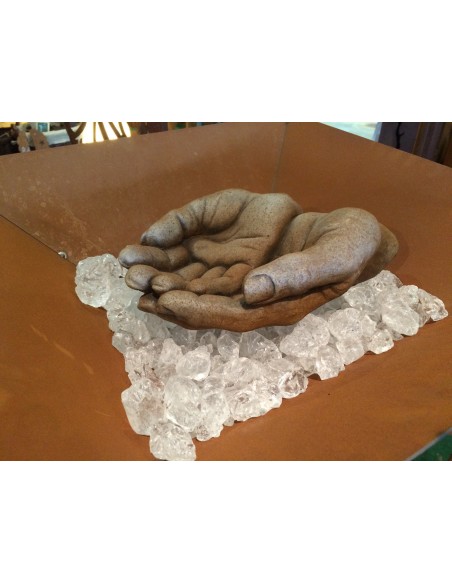 Grabschmuck Männerhände aus Stein mit Rosteffekt 21 cm lang Grabschmuck Männerhände aus Stein mit Rosteffekt 21 cm lang