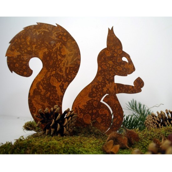 Deko Eichhörnchen mit Nuß