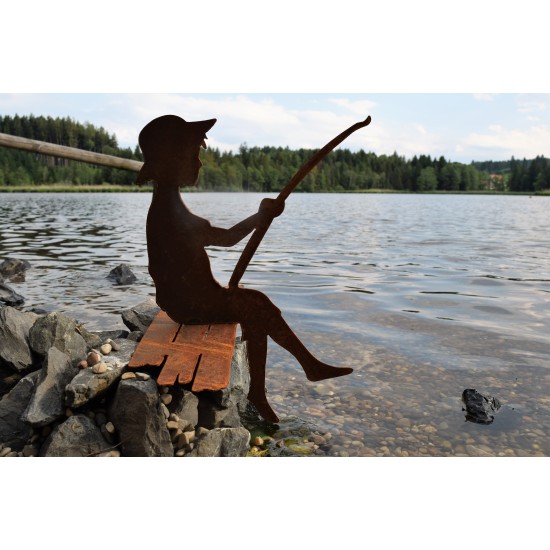 Großer Angler "Finn" Deko Edelrost zB. für Bachlauf oder Gartenteich