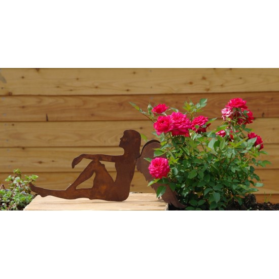 sitzender Engel "Anna" freistehend, Höhe 12 cm Länge 23 cm