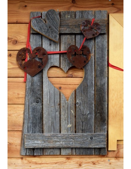 Landhaus Deko Herzen mit Rentieren