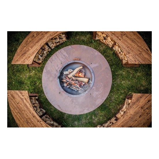 Eine Feuerstelle im Garten als Grillpatz Zuhause