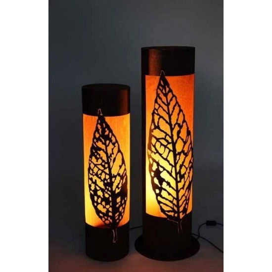 Edelrost Säule 'Willow' rund, mit schmalem Blatt, Höhe 100 cm aus rostigem Metall zur Gartendeko