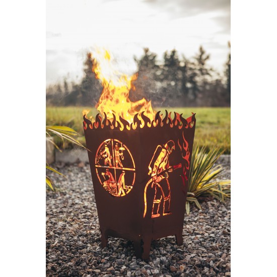 Edelrost Feuerkorb eckig 'Florian' Höhe 68 cm - die Feuerstelle für den Feuerwehrmann