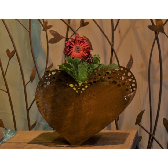 Edelrost Pflanzherz von Metallmichl -harmonische Homedeko Dekorationsideen aus rostigem Metall