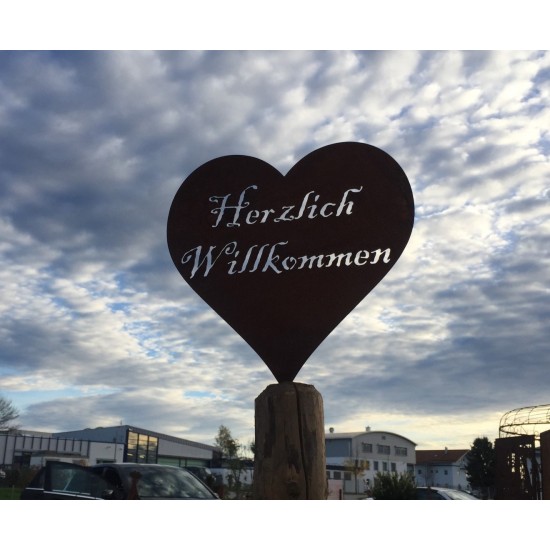 Herz "Herzlich Willkommen" mit Dorn, als Edelrost Deko für den Gartenzaun mit ausgelaserter Schrift