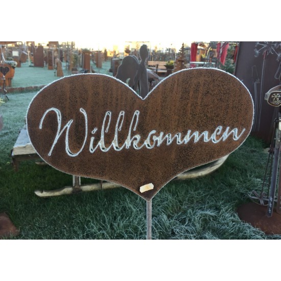 Herz Willkommen Stecker - als Herzstab aus Edelrost Metall zur Gartendeko und als Geschenk kein Corten