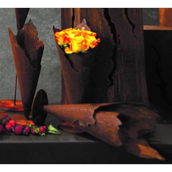 Edelrost Pflanztüte auf Platte 30 cm hoch Metalltüte zur Dekoration für Blumensträße und Gestecke