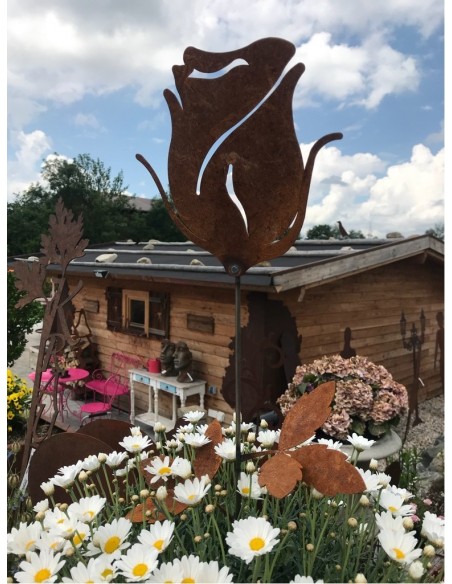 Rose edelrost  Stab 65 cm klein groß aus rostigem Metall als Gartenstecker für Blumenbeet das ganze Jahr