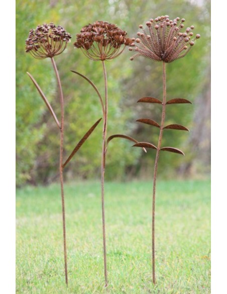 Rostblume Eloise als Gartenstecker aus Édelrost Metall zur Gartendeko und als Geschenk