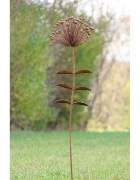 Rostblume Eloise als Gartenstecker aus Édelrost Metall zur Gartendeko und als Geschenk