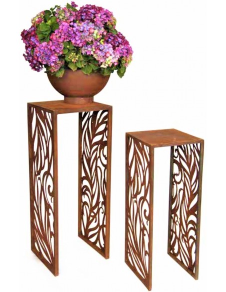 Edelrost Holzstapler/Tisch "fedrig" - Tisch aus Rost-Metall als Deko-Objekt