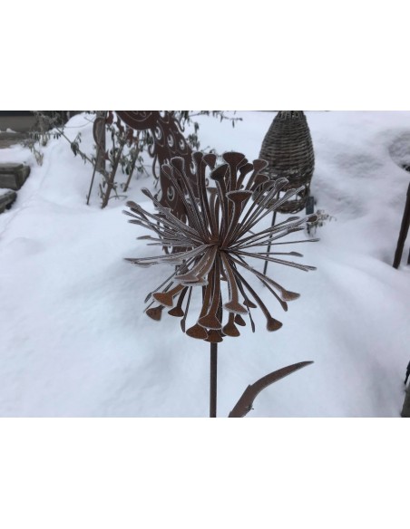Edelrost Pusteblume als Gartenstecker frostsicher
