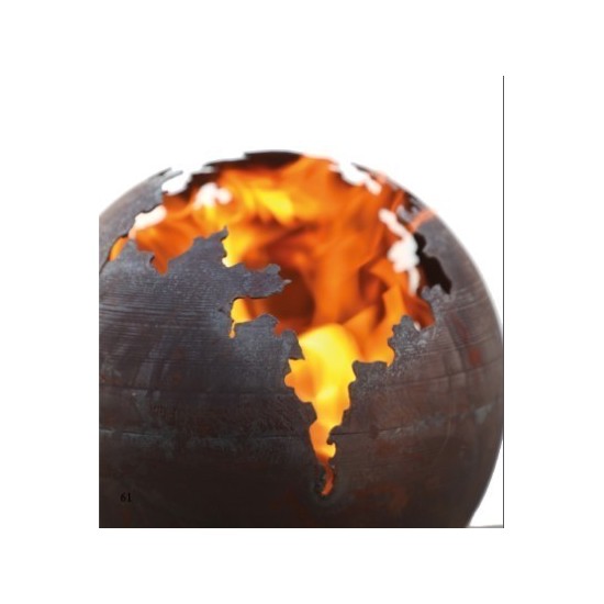 Feuerkugel mit Rissen auf kurzem Rohr