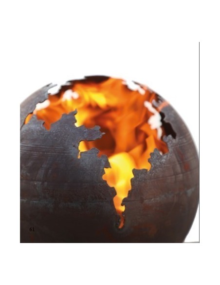 Feuerkugel mit Rissen auf kurzem Rohr