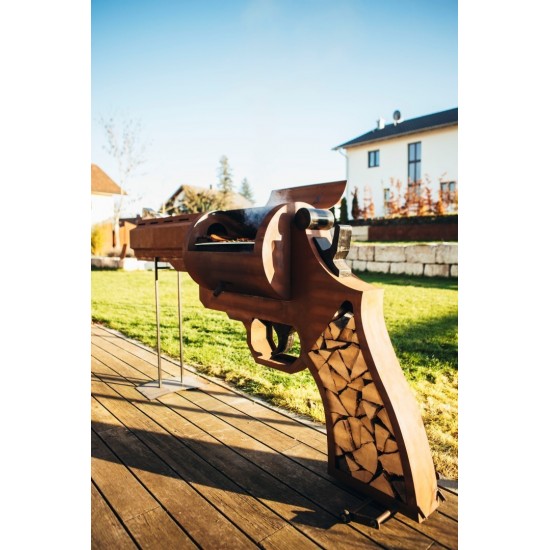 Grillstelle Pistole Höhe 110 cm 