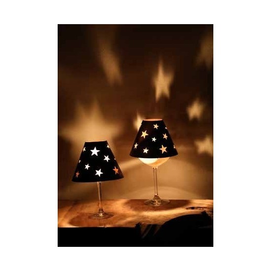 Weinglas Lampenschirm  mit Sternen - kreative Tischdekoration