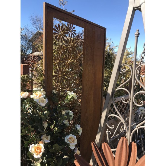 Deko Sichtschutzwand "Daisy" mit Goldpunkten und Blumenhintergrund seitlich , Gartenparavent, Sommerdeko, Deko für den Frühling