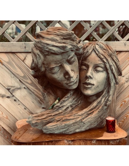 Gesichterpaar aus Stein mit Rosteffekt, Figuren aus Stein, Mann und Frau, Hochzeitsdeko