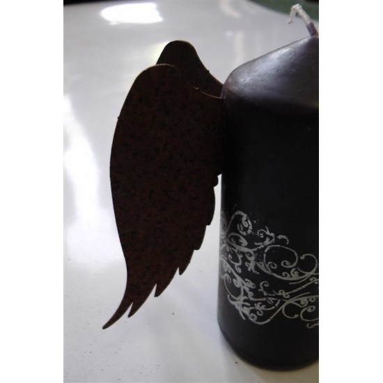 Kerzen dekorieren Weihnachten mit Engelsflügel