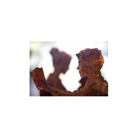 Dekofigur lesender Mann klein als Buchstütze , Buchstütze aus Metall, Deko für Bücherregale, Metalldeko für den Tisch