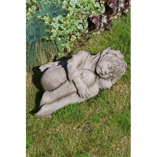 Steinfigur Elfe "Faye" schlafend - Breite 32 cm