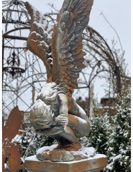 Steinfigur Trauernder Engel "Rachel" , Höhe 70 cm mit Rosteffekt