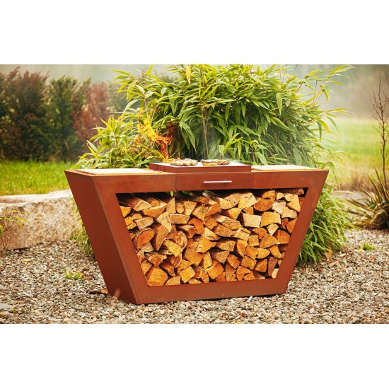 Feuerstelle, Grill in Viereck-Form.