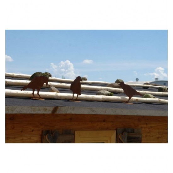 Edelrost Rabe seitlich stehend auf Platte, Höhe 26 cm