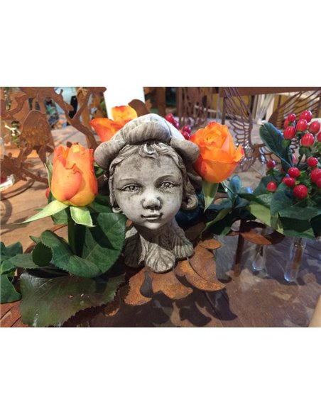 Kleiner Steinguss Kinderkopf mit spitzer Blütenhaube, Höhe 15 cm