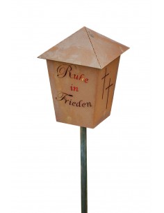 Edelrost Gartenstab mit Grablicht - Ruhe in Frieden, mit 2 Kreuzen