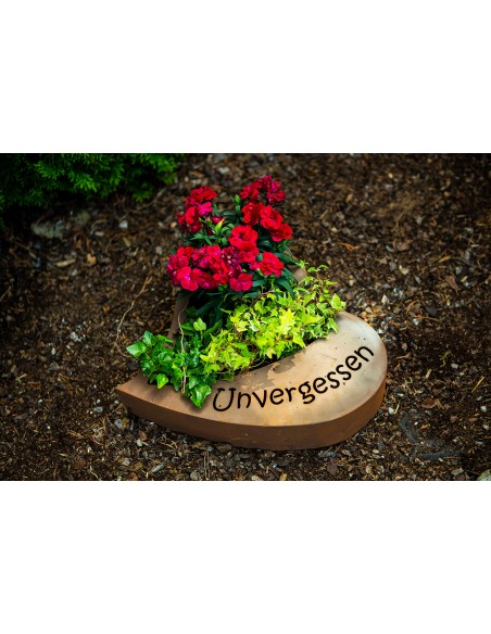 Edelrost Herz zum Bepflanzen mit Aufschrift - Unvergessen Edelrost Herz zum Bepflanzen mit Aufschrift - Unvergessen