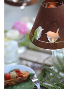 Frühlingsdeko Weinglas Lampenschirm - Birdy Weinglas Lampenschirme bringen neuen Schwung in alte Weingläser
Eine hübsche Idee f 2