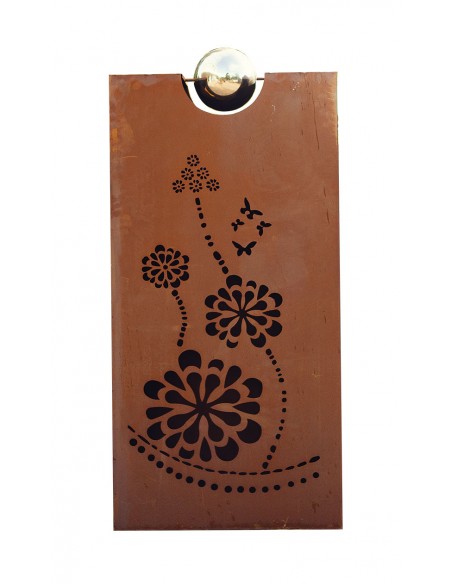 Rostsäule Rhombus mit Blumenmuster & Edelstahlkugel Rostsäule Rhombus mit Blumenmuster & Edelstahlkugel