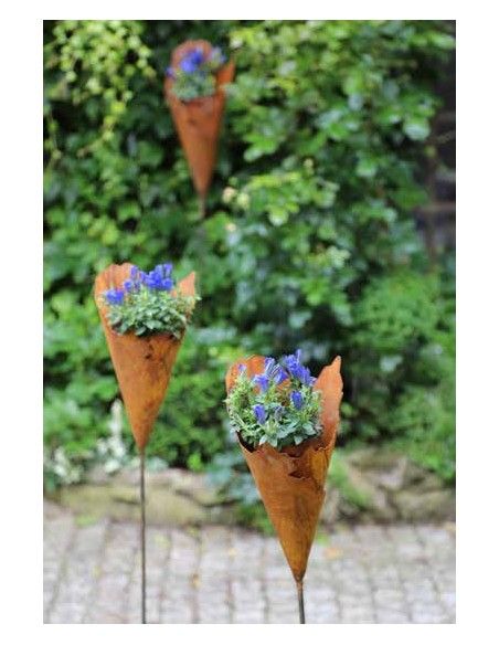 Gartenstecker zum Bepflanzen Rost Metalltüte 30 cm hoch auf Stab - Gartenfackel und Pflanztüte lässt sich bepflanzen oder z.b. m