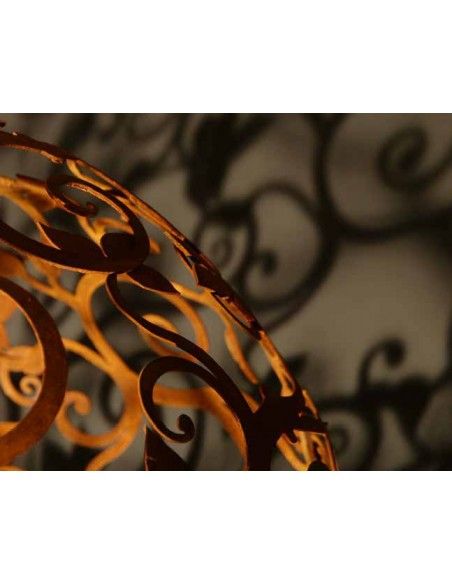 60 cm Kugeln Barockkugel 60 cm 
sehr aufwändig geschnittene Barockkugel
Durchmesser 60 cm,
zweiteilig aus 2 Hälften muss zusa