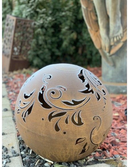 40 cm Kugeln Rost Kugel 40 cm geschlossen mit Barockmuster u. Öffnung zum Beleuchten Rost Kugel 40 cm geschlossen mit Barockmust 40 cm Kugeln Rost Kugel 40 cm geschlossen mit Barockmuster u. Öffnung zum Beleuchten Rost Kugel 40 cm geschlossen mit Barockmust