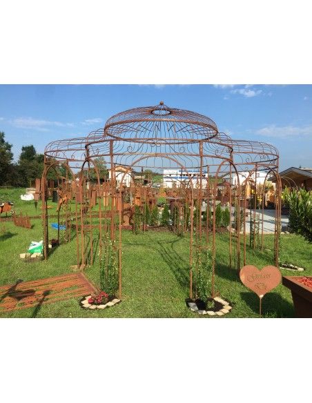 Pavillon XXL mit Rankhilfen Dieser große Gartenpavillon aus Metall misst stolze 5,5 Meter im Durchmesser, an