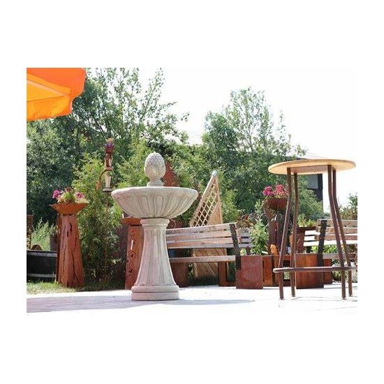 Gastronomie und Ladendekoration Edelrost Stehtisch inkl. geölter Holzplatte aus Fichte - Höhe 105 cm 
H&ouml;he 105 cm
&Oslash