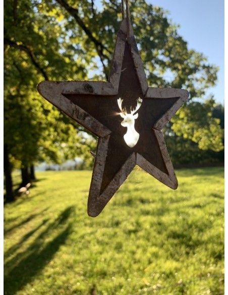 Weihnachtsdeko Holz Weihnachtsdeko Stern aus Birke mit Hirschkopf aus Rost 15 cm Ø Dieser schöne Stern hat eine Birkenrinde auße