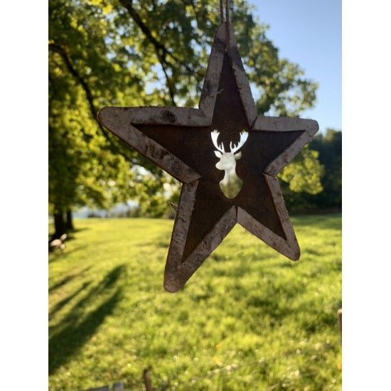 Weihnachtsdeko Holz Weihnachtsdeko Stern aus Birke mit Hirschkopf aus Rost 15 cm Ø Dieser schöne Stern hat eine Birkenrinde auße